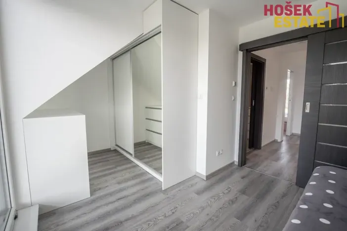 Prodej rodinného domu, Holubice, 93 m2