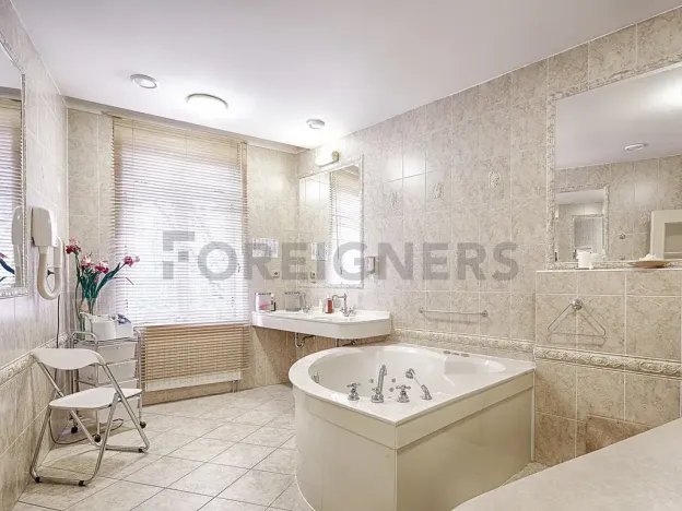 Prodej ubytování, Karlovy Vary, Mariánskolázeňská, 1425 m2