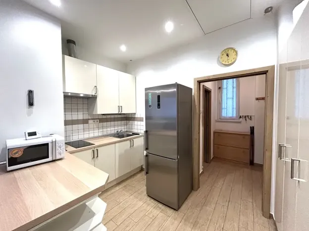 Pronájem bytu 1+kk, Praha - Holešovice, Tusarova, 32 m2