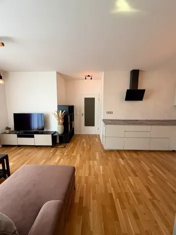 Pronájem bytu 2+kk, Praha - Smíchov, Plzeňská, 55 m2