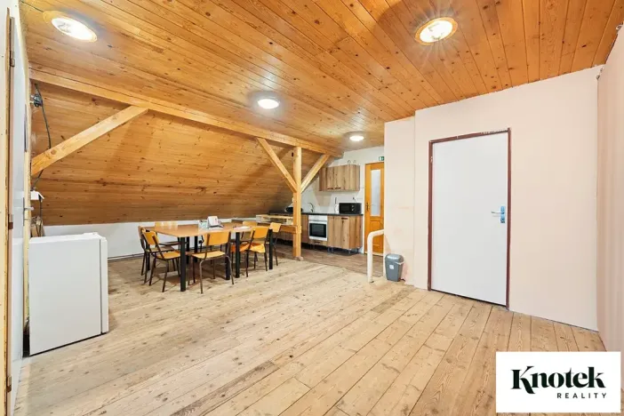 Pronájem výrobních prostor, Račice-Pístovice, 479 m2