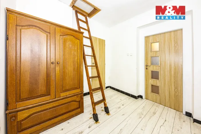 Prodej rodinného domu, Chvaletice, Husova, 76 m2