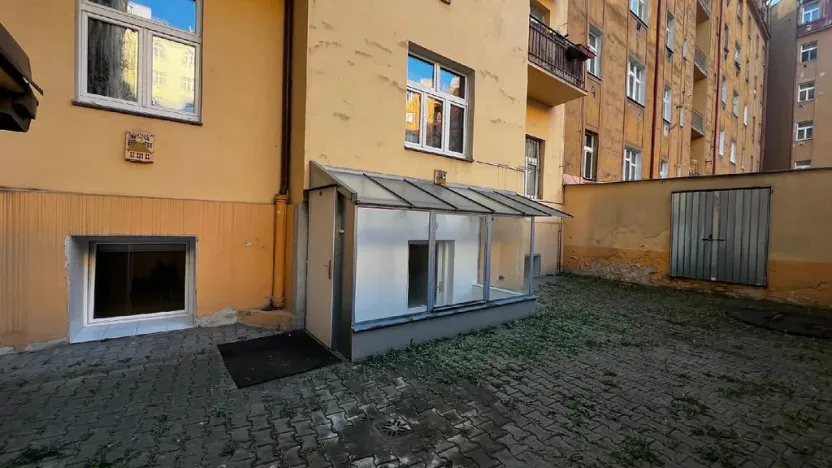 Pronájem kanceláře, Praha - Žižkov, Zelenky-Hajského, 70 m2