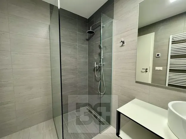 Pronájem bytu 1+kk, Zlín, Lorencova, 44 m2