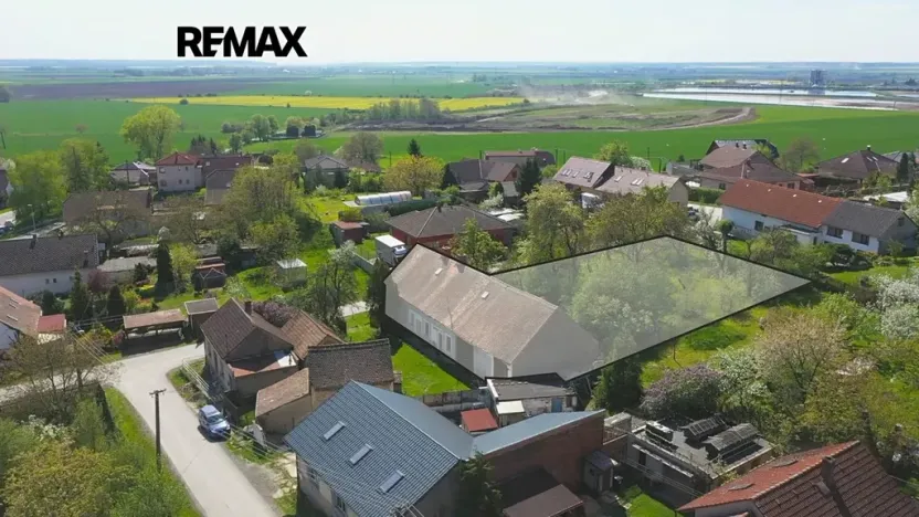 Prodej rodinného domu, Dobrovice, 180 m2