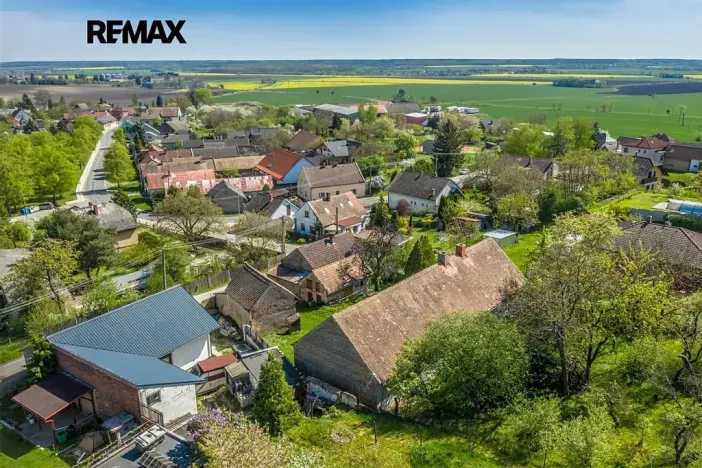 Prodej rodinného domu, Dobrovice, 180 m2