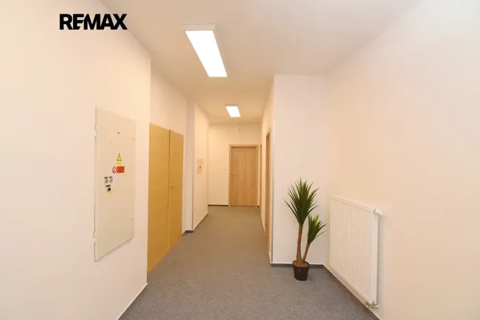 Pronájem kanceláře, Nymburk, Náměstí Přemyslovců, 12 m2