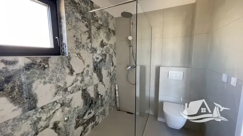 Prodej bytu 4+kk, Tribunj, Chorvatsko, 105 m2