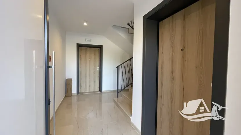 Prodej bytu 4+kk, Tribunj, Chorvatsko, 105 m2