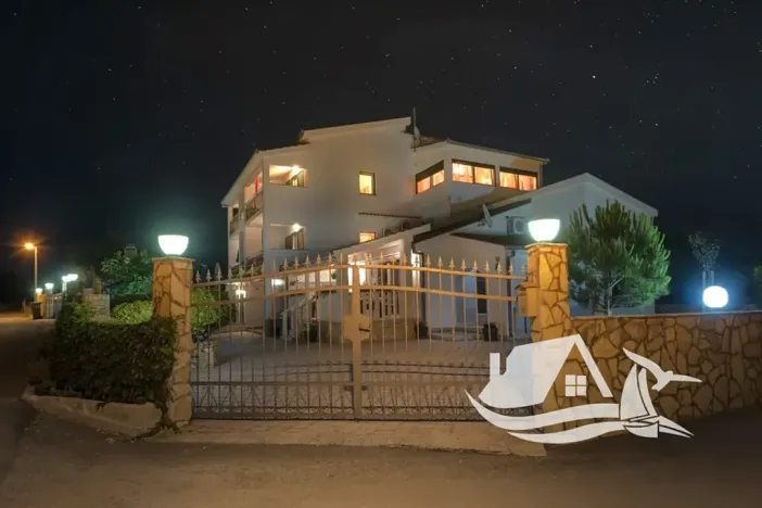 Prodej vily, Vinišće, Chorvatsko, 500 m2