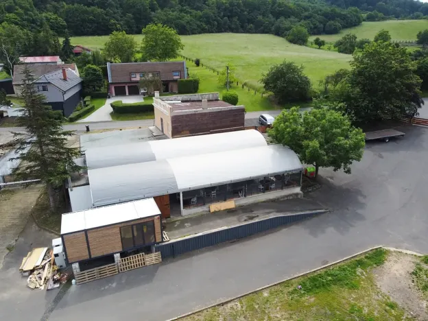 Prodej zemědělského objektu, Bžany, 1600 m2
