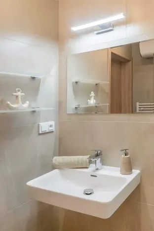 Prodej bytu 1+kk, Čím, 25 m2