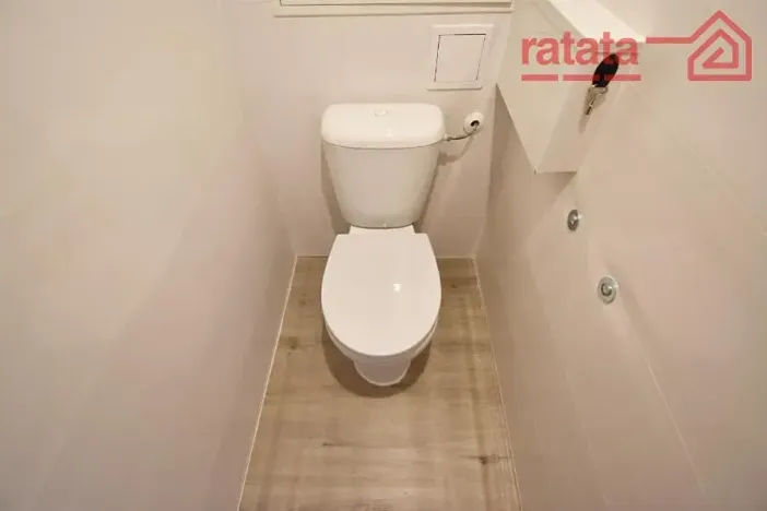 Pronájem bytu 2+1, Kadaň, Chomutovská, 56 m2