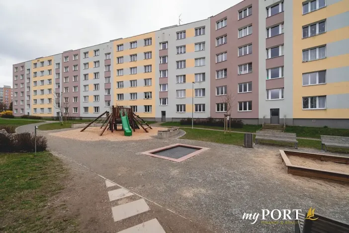 Prodej bytu 3+1, Plzeň, Zábělská, 67 m2