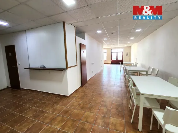 Prodej obchodního prostoru, Kladno, Dr. Vrbenského, 120 m2