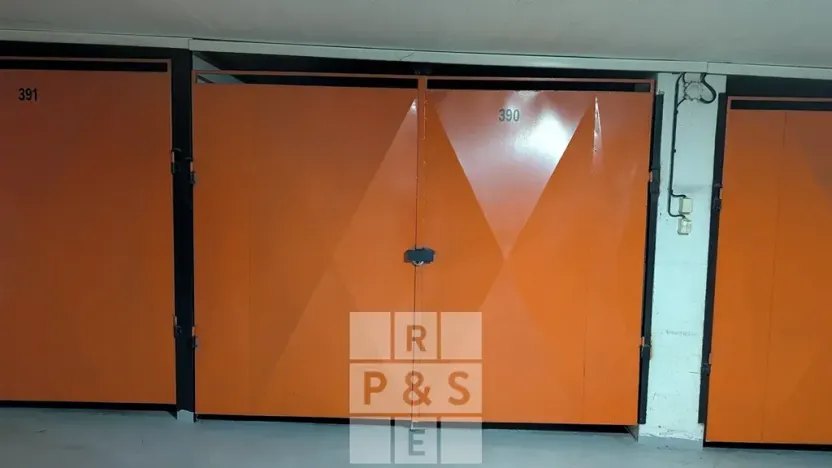 Prodej garáže, Praha - Troja, Ratibořská, 18 m2