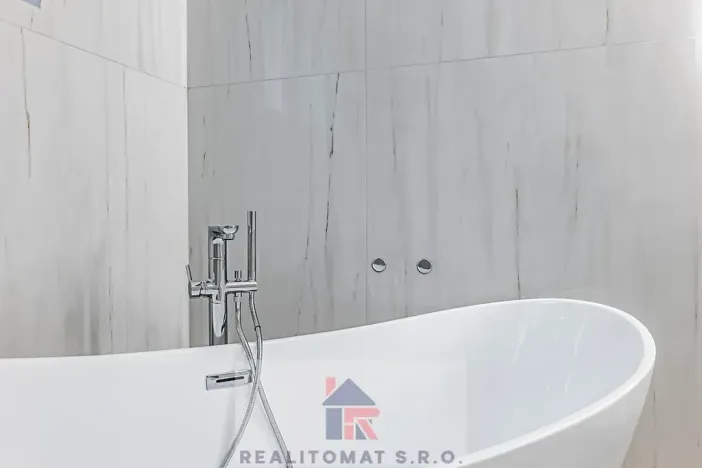 Prodej kanceláře, Praha - Komořany, Pod lesem, 440 m2