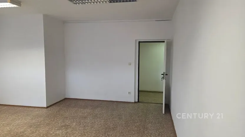 Pronájem kanceláře, Most, 86 m2