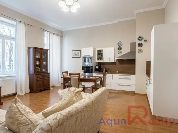 Pronájem bytu 3+kk, Karlovy Vary, Zámecký vrch, 86 m2