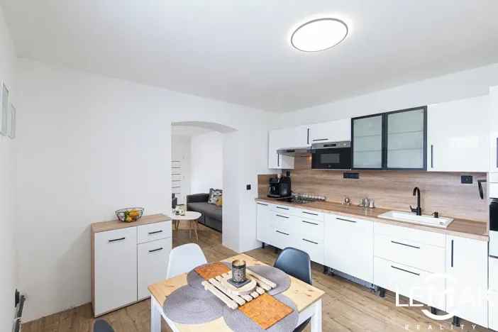 Prodej bytu 2+1, Příkazy, 56 m2