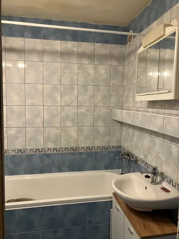 Pronájem bytu 3+1, Praha - Kobylisy, Libišská, 75 m2