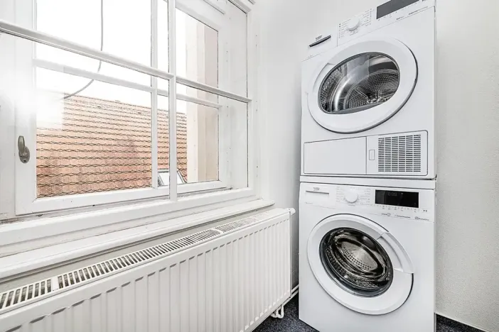 Pronájem pokoje, Plzeň, Riegrova, 190 m2