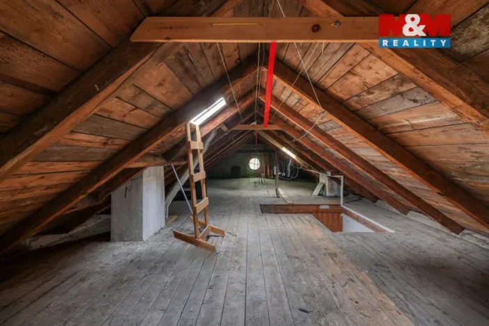 Prodej činžovního domu, Bečov nad Teplou, Nádražní, 219 m2