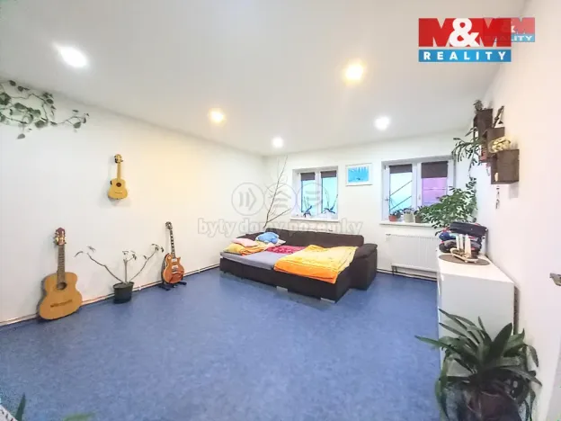 Pronájem bytu 2+1, Dalovice, Zámecká, 73 m2