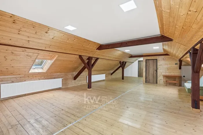 Prodej obchodního prostoru, Milíkov, 420 m2