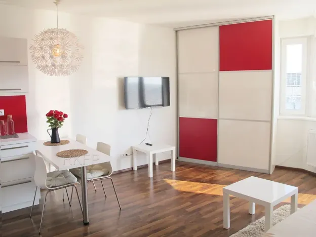 Pronájem bytu 1+kk, Praha - Nusle, Kloboučnická, 33 m2