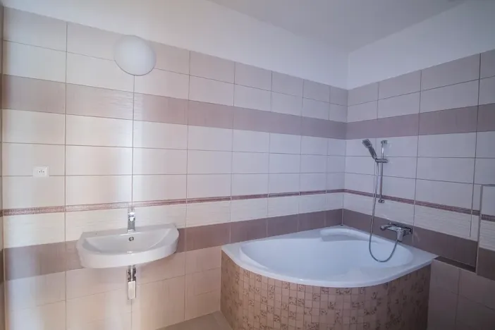 Prodej bytu 4+kk, Mariánské Lázně, Ruská, 110 m2