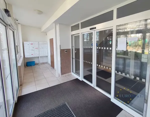 Pronájem bytu 1+kk, Praha - Michle, Bítovská, 27 m2