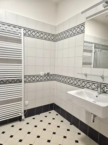 Pronájem bytu 1+1, Praha - Vinohrady, Perunova, 40 m2