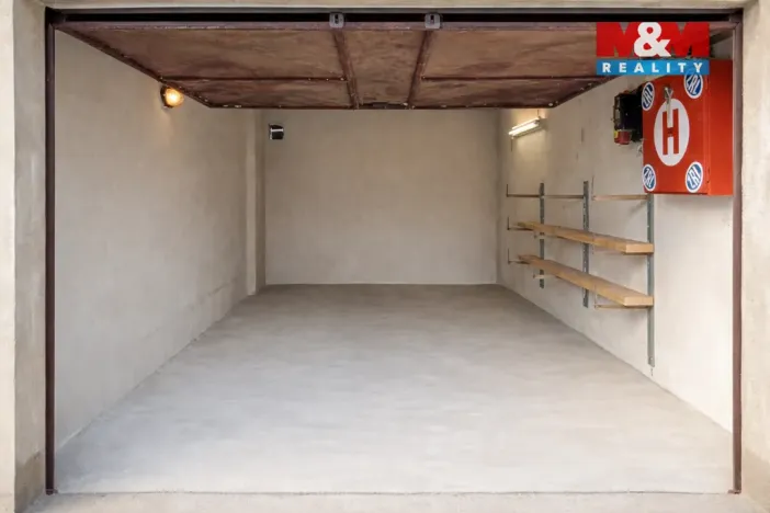 Pronájem garáže, Kladno - Kročehlavy, 19 m2