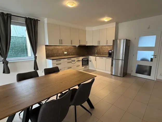 Pronájem rodinného domu, Trnová, 127 m2