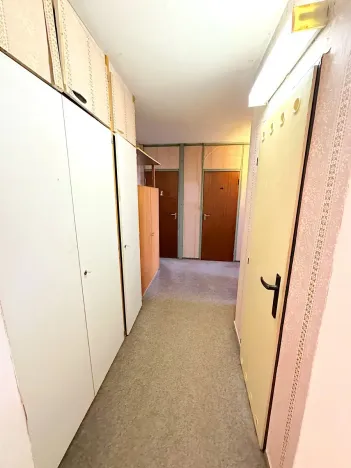 Prodej bytu 3+1, Praha, Hněvkovského, 78 m2