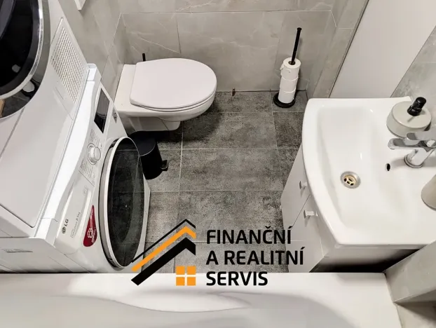 Prodej bytu 2+1, Milovice, Spojovací, 45 m2