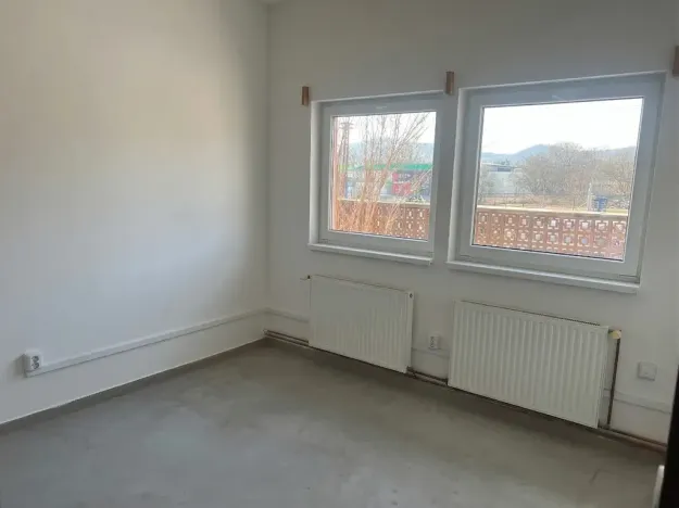 Prodej výrobních prostor, Nový Bor, 286 m2