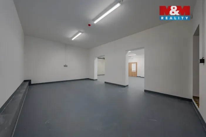Pronájem skladu, Zubří, U Traktorky, 129 m2