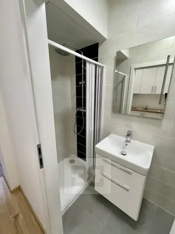 Pronájem bytu 1+1, Praha - Libeň, Kovářská, 30 m2