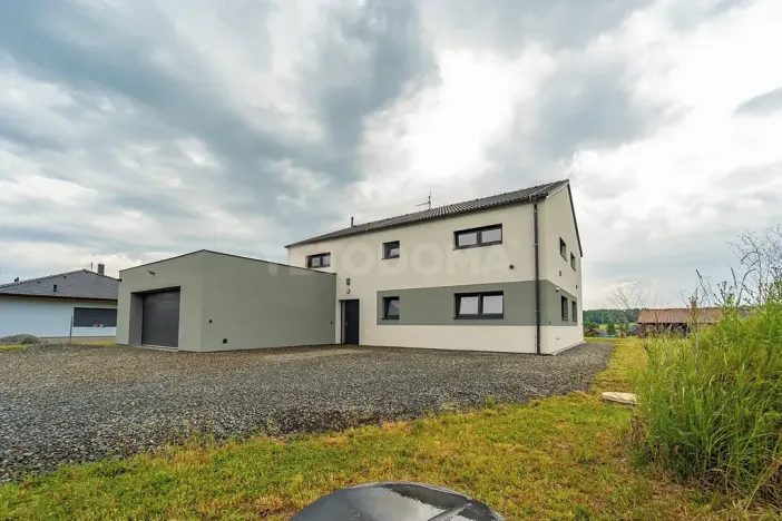 Prodej rodinného domu, Kornatice, 270 m2