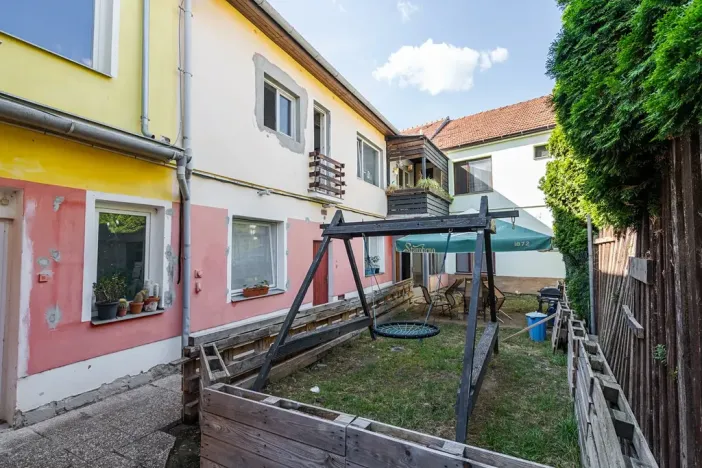 Prodej vícegeneračního domu, Ostopovice, U Kaple, 450 m2
