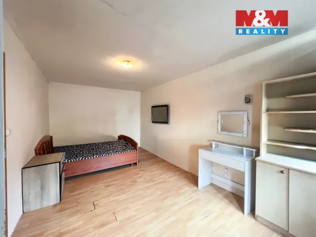 Prodej bytu 3+1, Volary, Náměstí, 96 m2
