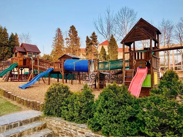 Prodej restaurace, Říčany, Olivova, 909 m2