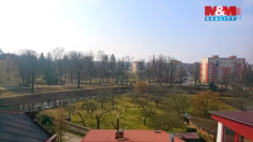 Pronájem bytu 1+1, Jaroměř, nám. Československé armády, 50 m2