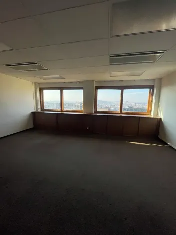 Pronájem kanceláře, Praha - Žižkov, náměstí Winstona Churchilla, 40 m2