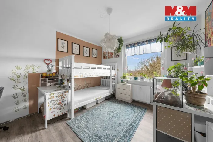 Prodej bytu 4+1, Chlumec, Vyklická, 98 m2