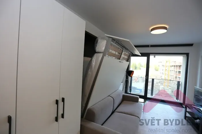 Pronájem bytu 1+kk, Praha - Karlín, U Mlýnského kanálu, 40 m2