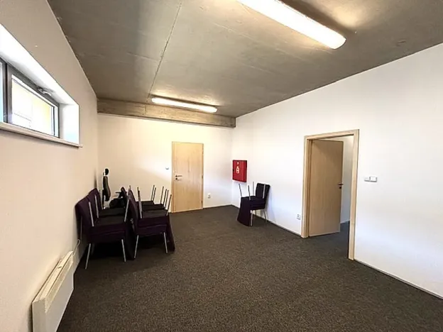 Pronájem kanceláře, Moravany, Bohunická cesta, 271 m2