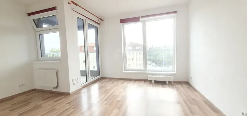 Pronájem bytu 1+kk, Praha - Uhříněves, Oty Bubeníčka, 31 m2